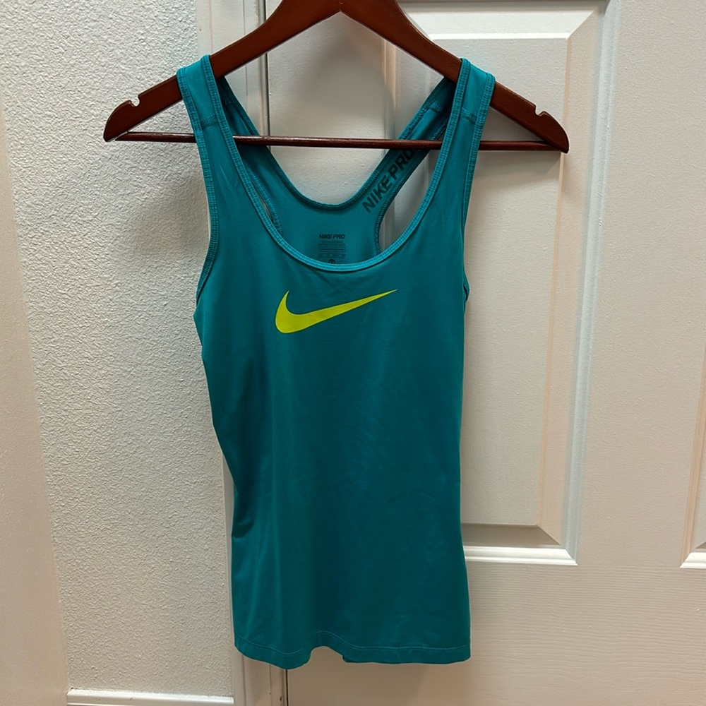 Nike Pro tank top